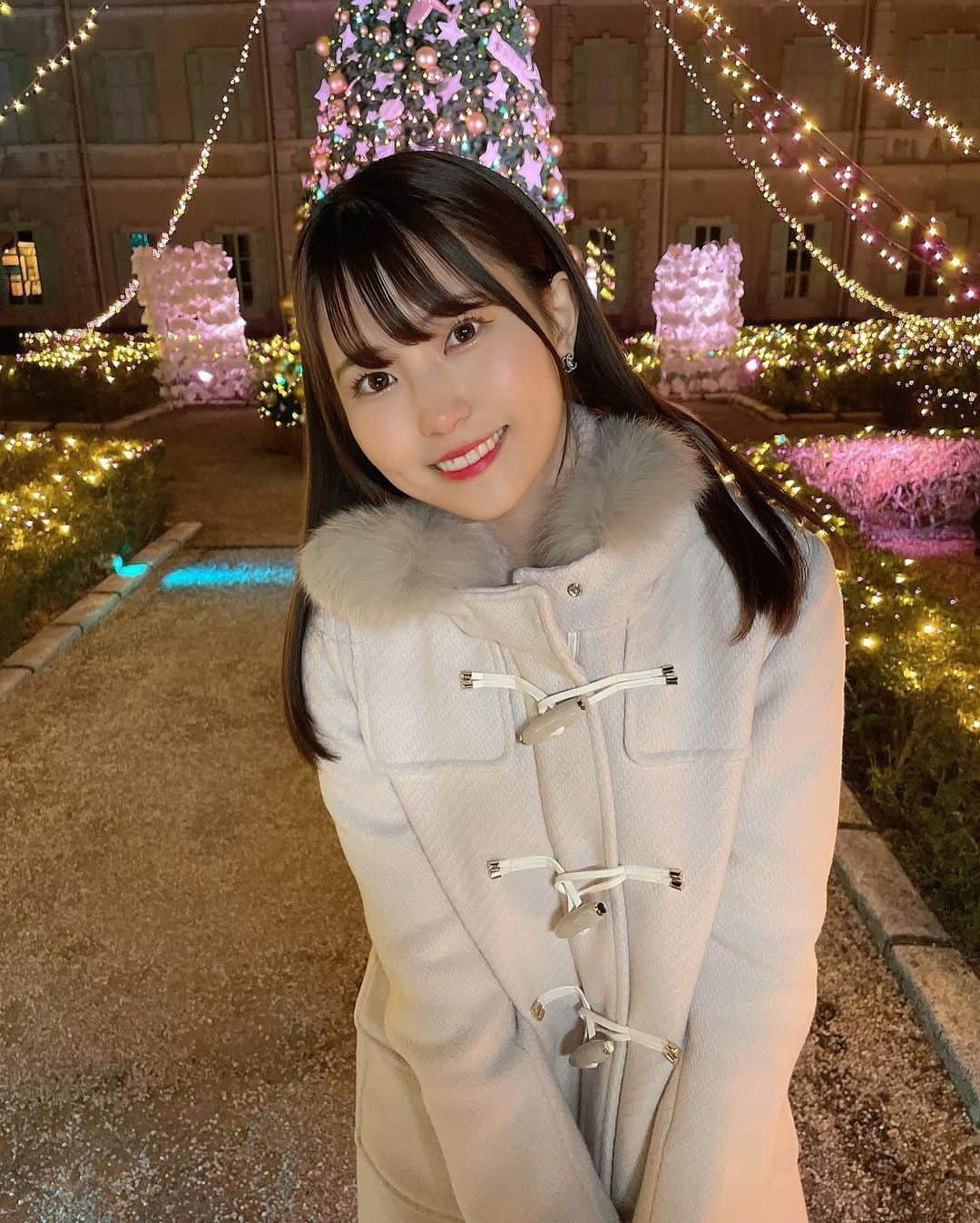 坂東遥さんのインスタグラム写真 - (坂東遥Instagram)「💫🎄🌠  Shooting Starのリリックビデオ YouTubeで見てくれましたか？⭐️  イルミネーションが ずっときれいだった…！  この日のために買った ジルスチュアートのコートが めっちゃかわいいのに 暖かくて優秀すぎた🤍🪄」1月20日 13時28分 - b.haruka1103