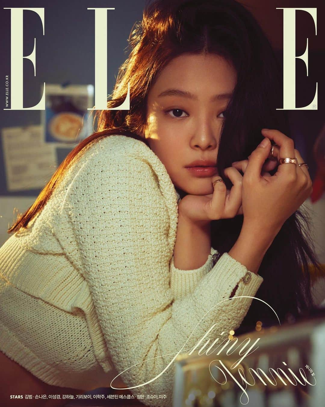 ジェニーさんのインスタグラム写真 - (ジェニーInstagram)「Elle February by my favourite @ahnjooyoung_ 📸 @chanelofficial #COCOCRUSH#」1月20日 14時23分 - jennierubyjane