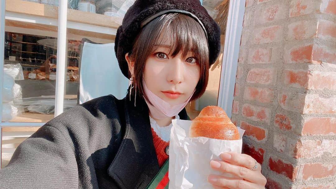 来栖うさこさんのインスタグラム写真 - (来栖うさこInstagram)「🥐 . . .  ・‥…━━ﾟ+.━★・‥…━━.+ﾟ #来栖うさこ  #愛媛県産グラドル #グラドル #グラビア #ショートカット女子 #model #cosplayer」1月20日 16時34分 - kurusu_usako