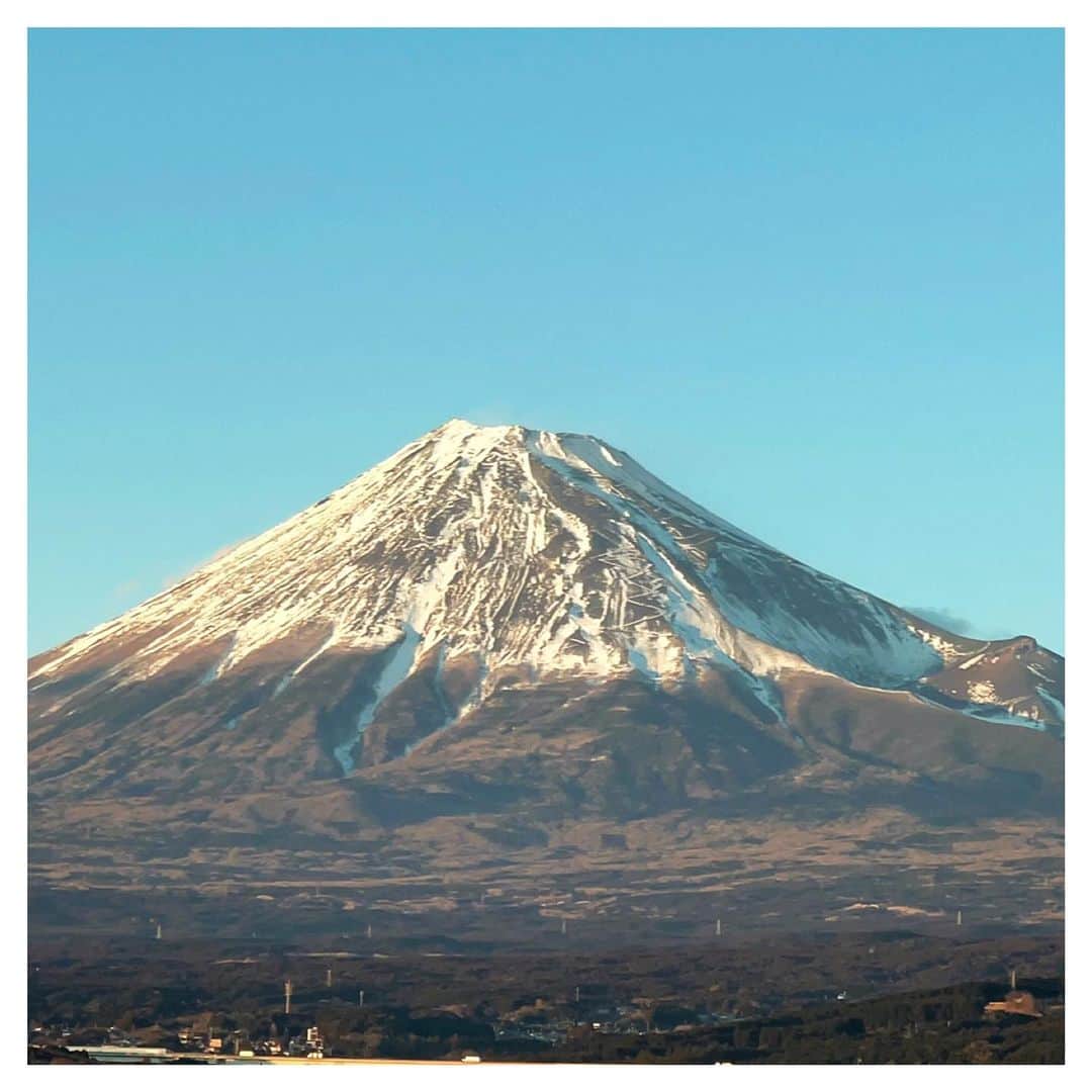 さだまさしさんのインスタグラム写真 - (さだまさしInstagram)「今日の富士山🗻 . #富士山 #さだまさし #sadamasashi」1月20日 16時55分 - sada_masashi