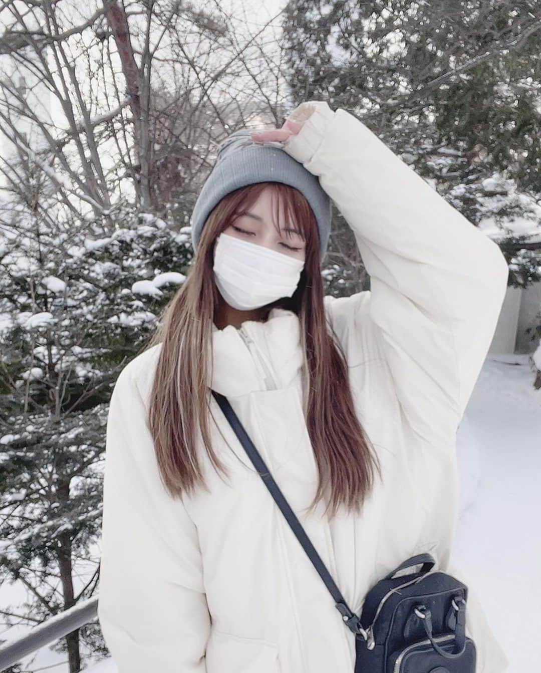 横田未来さんのインスタグラム写真 - (横田未来Instagram)「初めてこんなに積もってる雪見れて 本当に楽しかった🙃🧡 遅めの初詣も行けたよ！小吉です😗」1月20日 18時09分 - mirai_yokoda