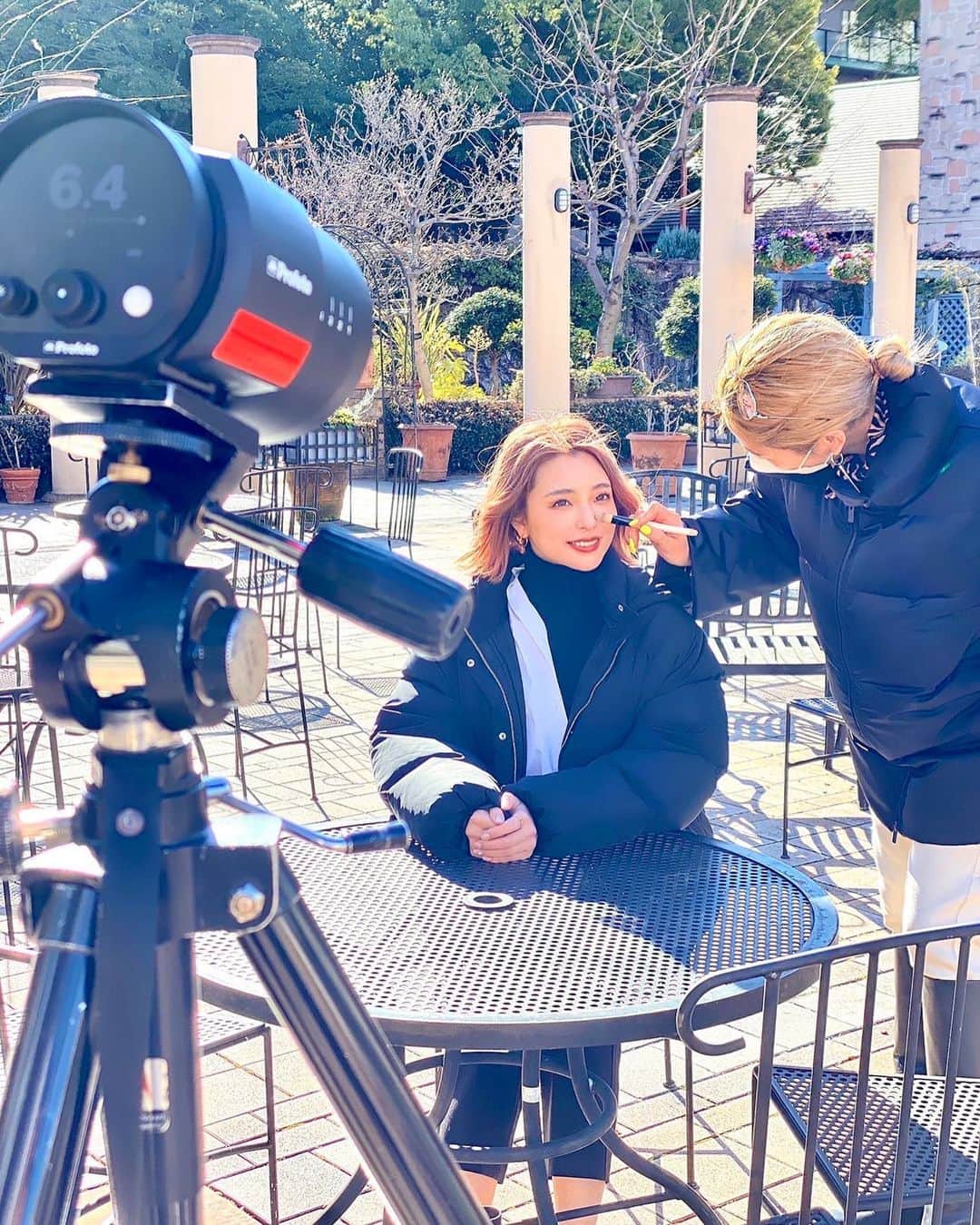 Hitomiのインスタグラム：「❤︎  2日間に渡って撮影❤️ プロのお2人に最高に可愛くしてもらいました☺️☺️☺️  💄make @ban1331  📷photo @shinichiyasuda   #撮影　#モデル　#model」