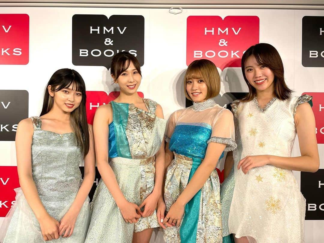 りんご娘さんのインスタグラム写真 - (りんご娘Instagram)「. 昨日のHMV&BOOKS SHIBUYAでのライブ&特典お渡し会、ありがとうございました🍎🍏  2年ぶり？の東京でのライブでした！ また、たくさんの方にお渡し会来ていただけて楽しかったです☺️  ありがとうございました！！  #HMVBOOKSSHIBUYA #RINGOMUSUME #とき #王林 #ジョナゴールド #彩香」12月28日 13時37分 - _ringo.musume.com_