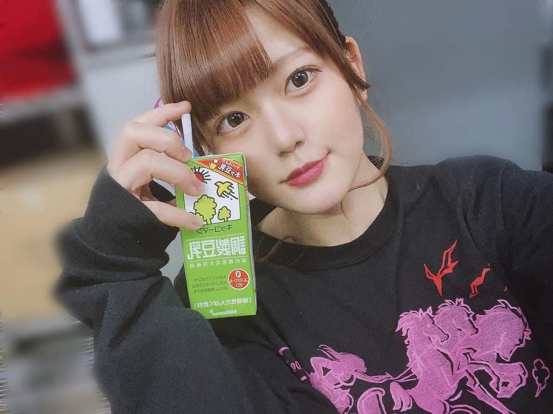 のインスタグラム：「豆乳🥺🧃 永遠に好きです…🥰 ・  #キッコーマン豆乳  #キッコーマン豆乳キャンペーン  #キッコーマン  #豆乳 #毎日投稿」