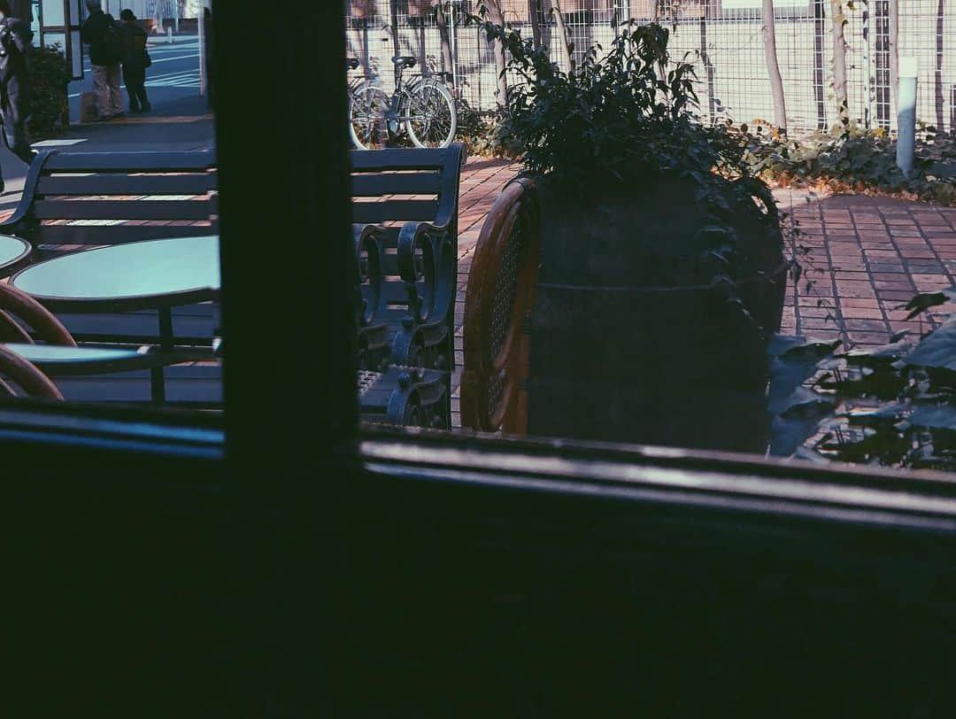 尾形沙耶香さんのインスタグラム写真 - (尾形沙耶香Instagram)「#lunchtime 🍛  ロケ終わりで頂いたカレーが、身体に染みる♪ 甘〜いシナモントーストも元気になりました🍞  #カレーランチ」12月28日 11時47分 - sayakaogata