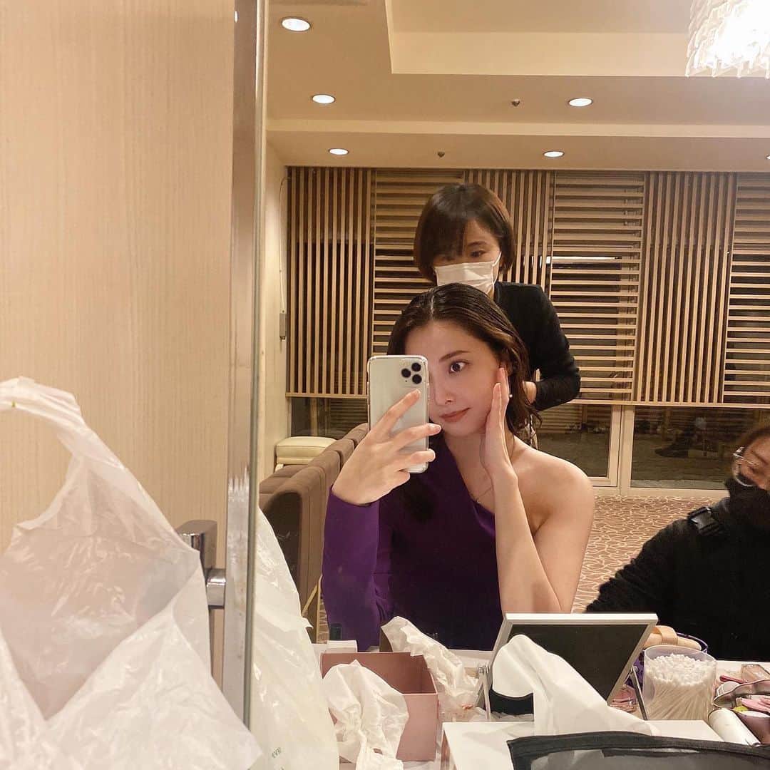 大石絵理のインスタグラム：「🖤 last working day of '21🖤」