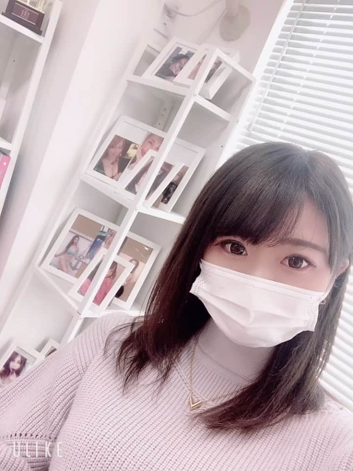 黒崎みかのインスタグラム：「事務所だよーん♥️」