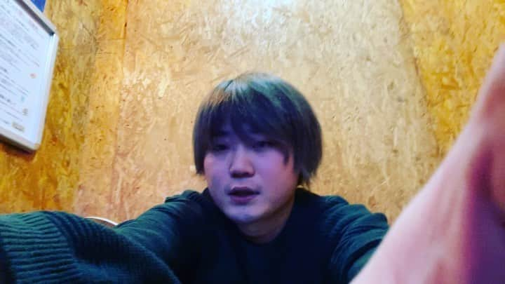 井上緑のインスタグラム：「#bumpofchicken  #弾き語り #井上緑 #ラフメイカー」