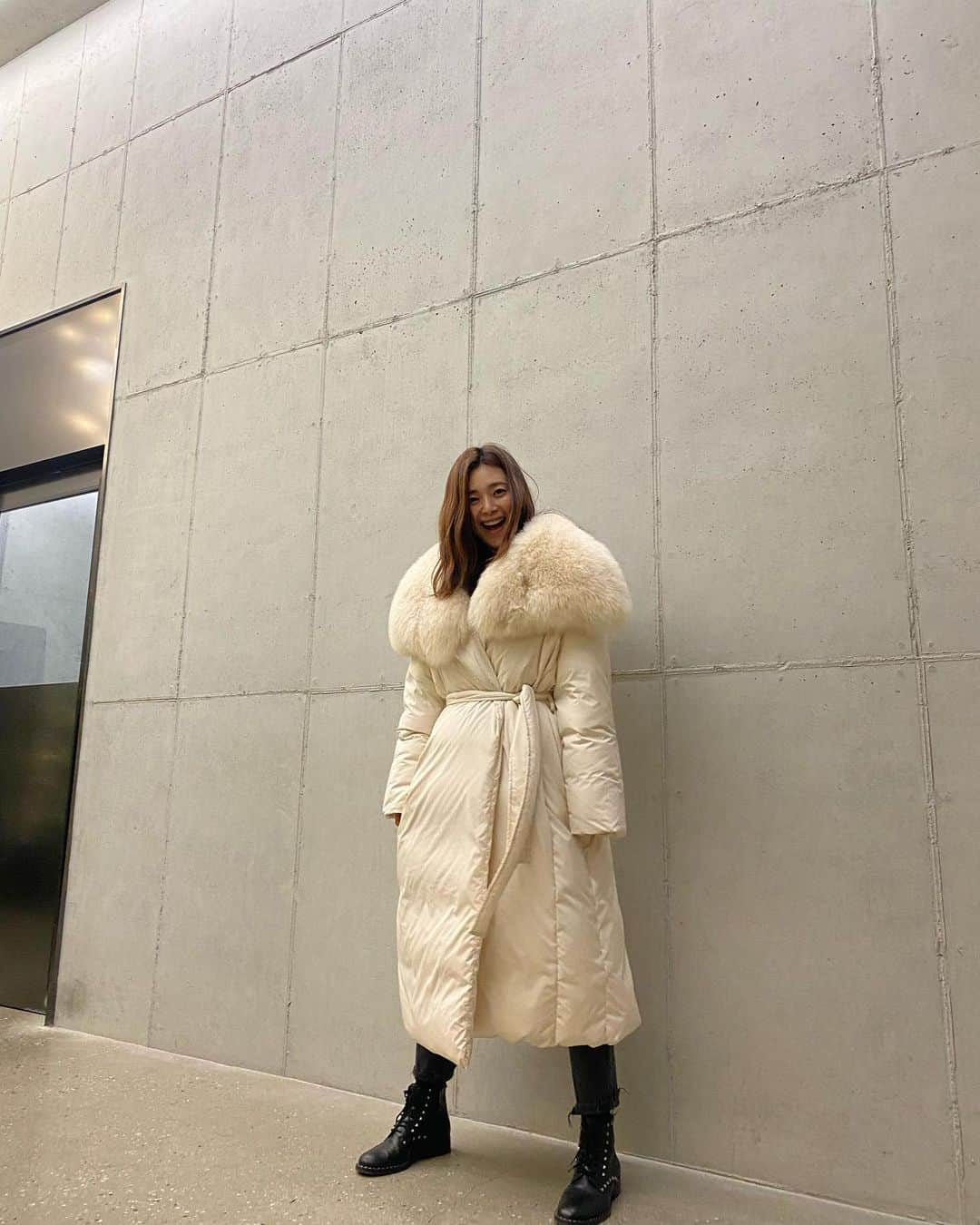 イ・ヨンウンのインスタグラム：「. 이거 입음 올겨울 끄떡없음❄️ .」