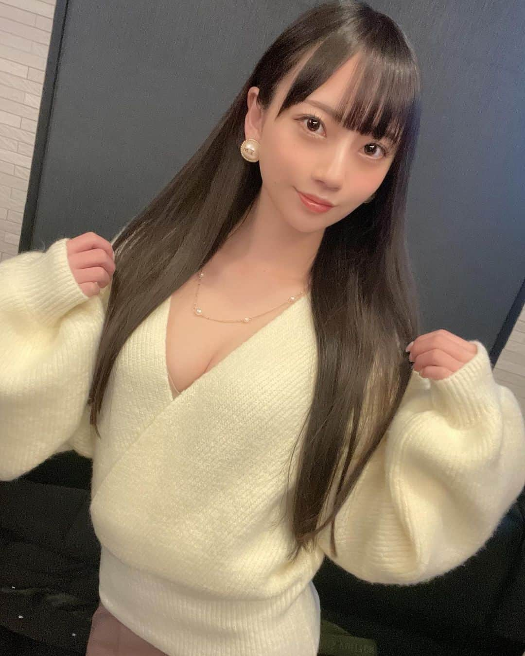 七沢みあのインスタグラム：「本日もおつみあでした😌 2021年もあと数日…頑張りましょう…！  #七沢みあ #七沢美亚 #カプセルエージェンシー #ムーディーズ #七沢みあは世界を救う」