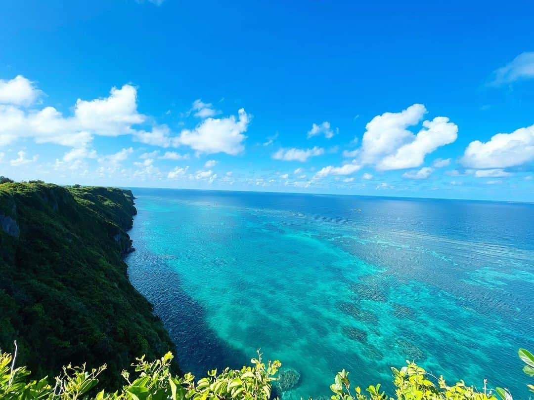 山岡実乃里さんのインスタグラム写真 - (山岡実乃里Instagram)「今更夏の思い出w🏝 って言っても誕生日に行った宮古島です🙋‍♀️🏖  行った時は30℃で夏を感じたけど 帰ってきた瞬間の13℃は寒くてびっくり😂  #宮古島 #宮古島旅行  #誕生日旅行 #miyakojima  #miyakoisland #birthdaytrip」12月29日 7時50分 - minorin1016