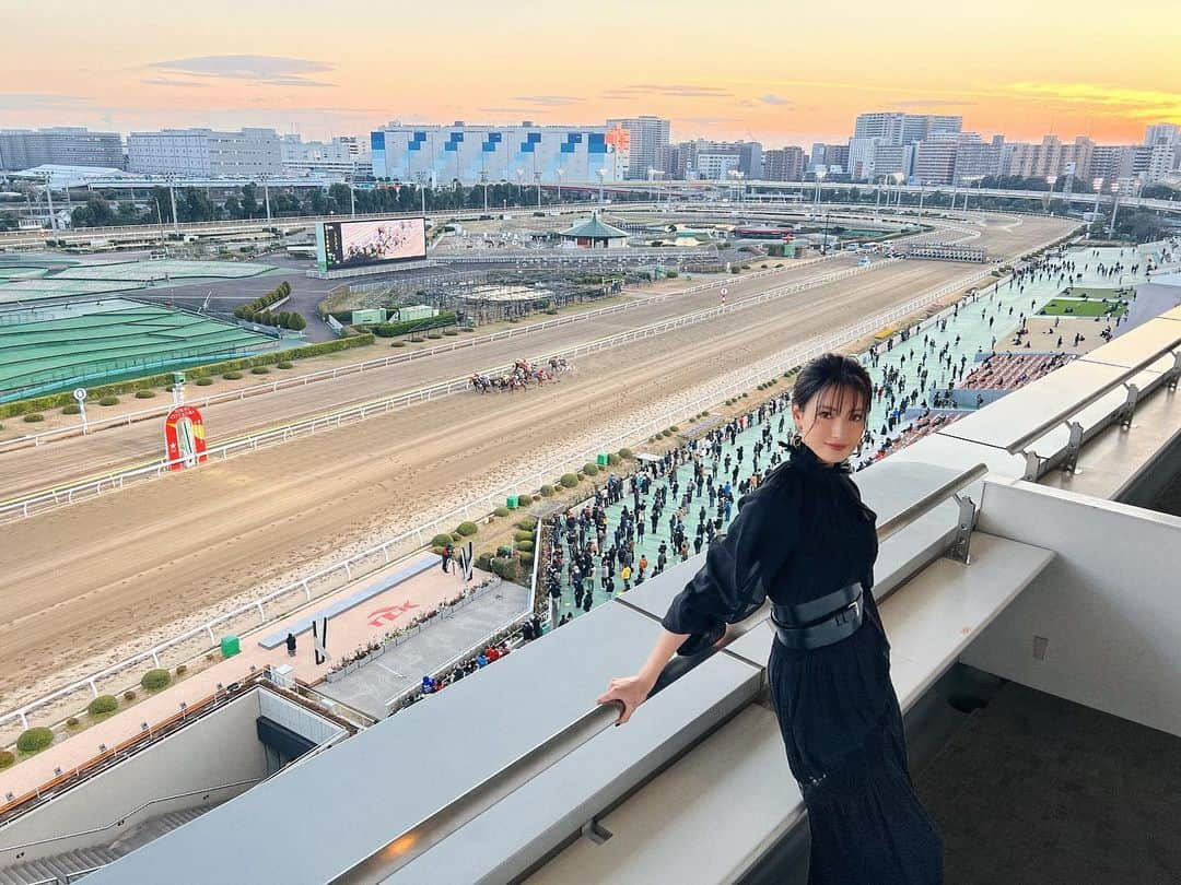 菜々緒さんのインスタグラム写真 - (菜々緒Instagram)「#東京シティ競馬 #TCK  本日仕事納め🏇 今年も皆様お世話になりました✨」12月29日 17時28分 - nanao_official