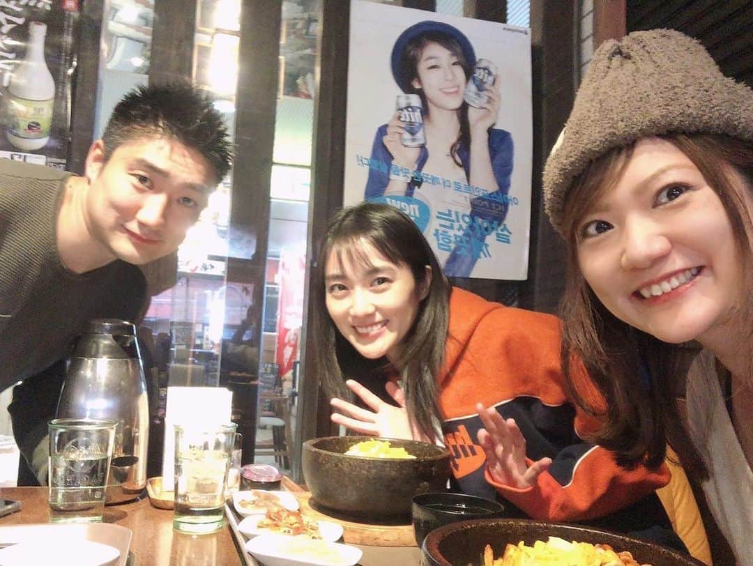 小澤竜己さんのインスタグラム写真 - (小澤竜己Instagram)「日本最終日。 短い滞在でしたが、自主隔離期間合わせて家族と久々に長い時間過ごせれました。 これからまたポーランドへ✈︎ またゆっくり帰ってこれた時に皆さん会わさせてください‼︎ よいお年を‼︎  #family #brother #sister #小澤家」12月29日 17時35分 - ryuki880206
