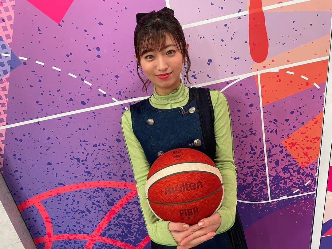 白戸ゆめのさんのインスタグラム写真 - (白戸ゆめのInstagram)「🏀 . ウィンターカップ☃️ 福岡大大濠・桜花学園 優勝おめでとうございます🎉 . 今年もいろんなスポーツに携われて 大変幸せでした☺️ バスケは年末年始も楽しめますので 皆さんもチェックしてみてください🎶 . #バスケ #高校バスケ #ウィンターカップ #福岡大大濠 #桜花学園 #バスケ部」12月29日 18時55分 - yumeno.s_