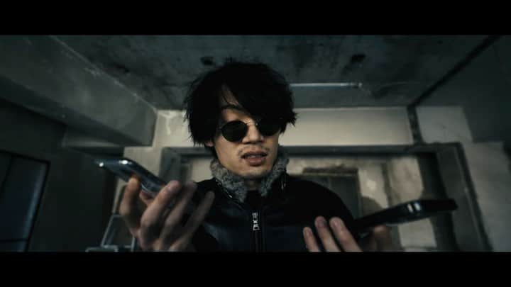 花沢将人のインスタグラム：「映画「#ピリオド打ったらカタルシス」に“リュウ先輩”として参加させていただいてます。そのダイジェストが届きました。  完全自主制作長編映画です🎥 監督・脚本・撮影 淳評さん( @junpeisuzuki155 )  プロデューサー 円香さん( @sanomadoka_photo )  照明録音も現場にいる手の数で回し、淳評さんの脳内を泳いで揺れて叩いてパンパンパーーンと進む。モノづくりを“産んでる“という感覚になるここの現場が大好きです。  今回は淳評さんの映像作品に馴染みある役者が勢揃いデス  映画祭に出品予定。本編の公開時期はまた追々お知らせしますん📢」