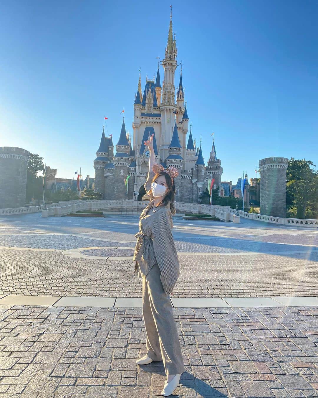 白石麻衣さんのインスタグラム写真 白石麻衣instagram 昨日放送されました 超逆境クイズバトル 99人の壁 ディズニー知識王決定戦 東京ディズニーリゾートでのロケに 参加させていただきました 久しぶりのディズニーで 舞い上がってしまいました