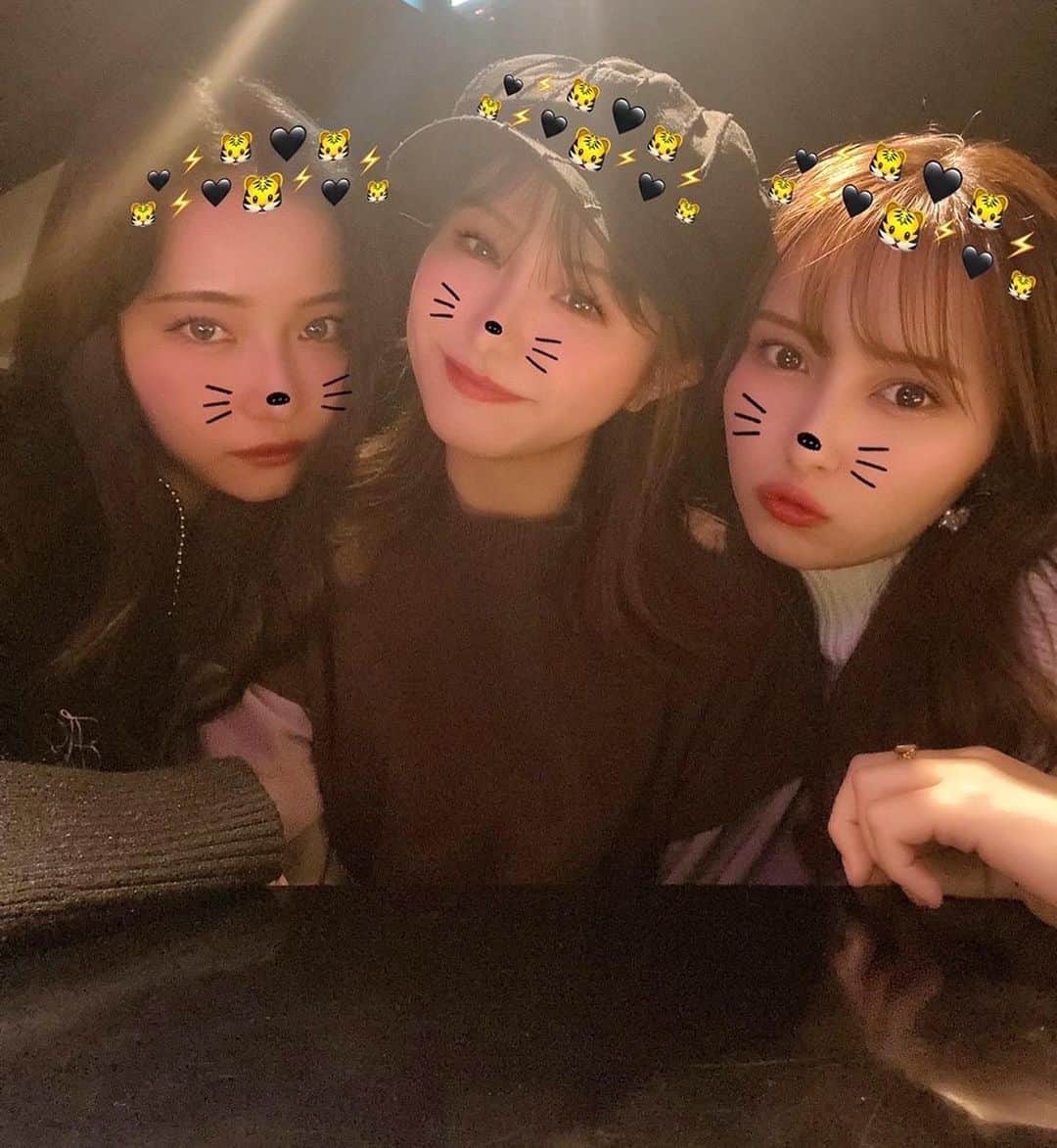 のインスタグラム：「いつまで経ってもラブなのだー🐯🐰🐤❤️」