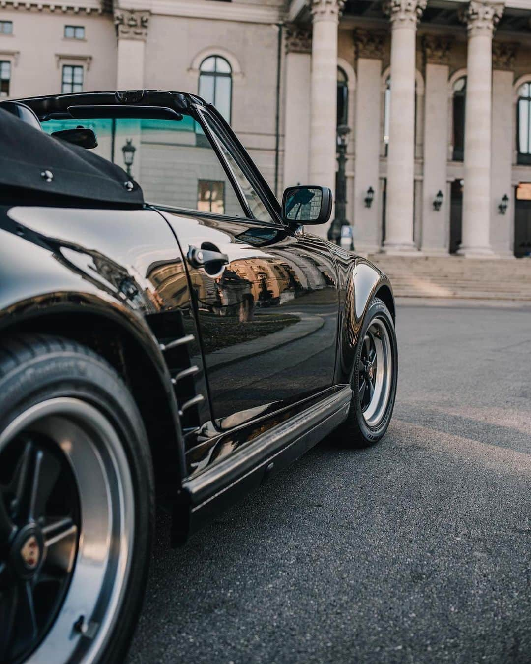 Porscheさんのインスタグラム写真 - (PorscheInstagram)「A flat-nosed beauty that promises a whale of a time. (📸@jasperphotographiert) #PorscheMoment」12月29日 19時48分 - porsche