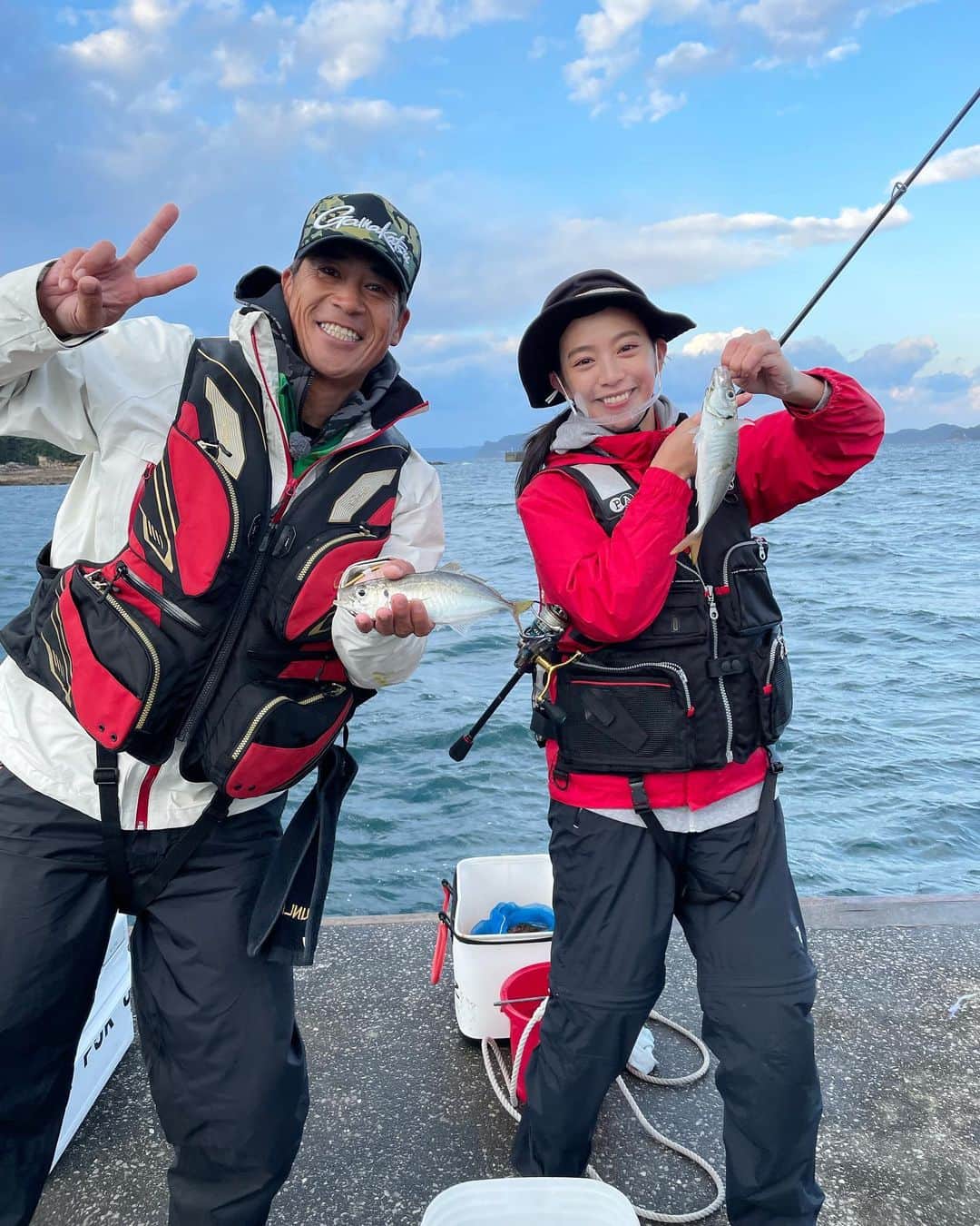 矢野由希子さんのインスタグラム写真 - (矢野由希子Instagram)「堤防でのサビキ釣りは私の大好きな釣りだよ！ アジさん、良型だね！  #サビキ釣り #アジ #鯵 #釣り #🎣 #堤防釣り #城島健司のJ的な釣りテレビ #JTV」12月29日 20時00分 - yanoyukiko_