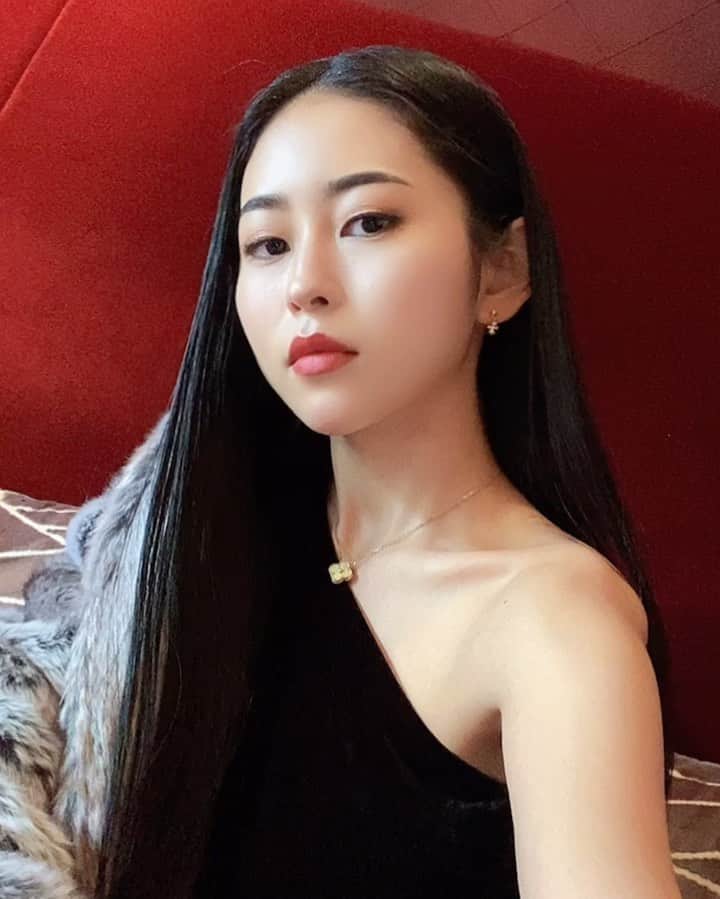 のインスタグラム：「❤️🌹」