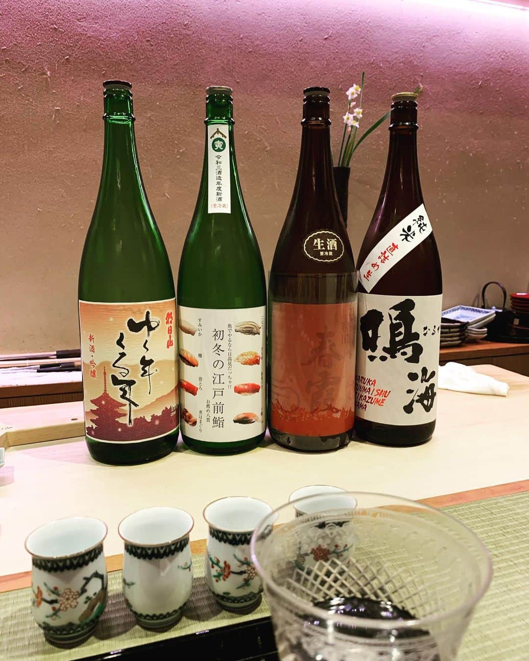 滝瀬世莉のインスタグラム：「2021年もあと少し…🦋 今年も美味しいお酒をたくさん飲んで、 素敵な人達に恵まれて、 お仕事もプライベートも楽しんで 本当にいい一年でした🍣 関わって下さった皆さんに 心からの感謝でいっぱいです😉  良いお年を…💕💕」