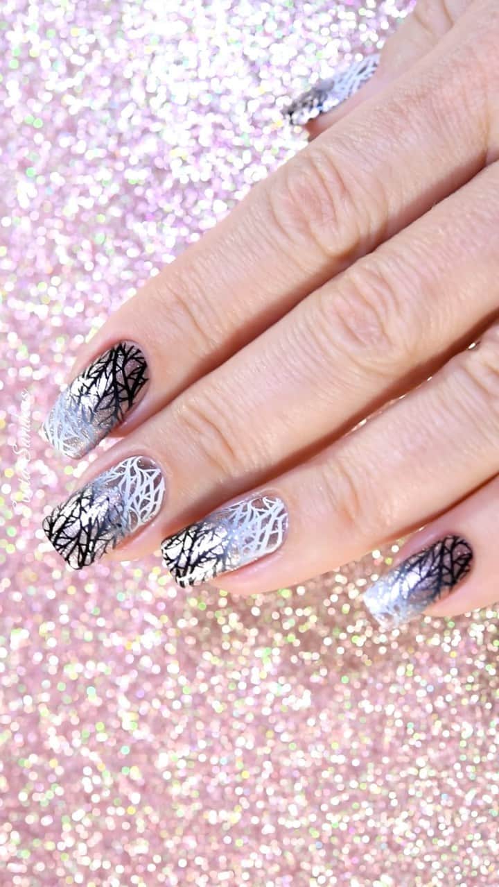 Sveta Sandersのインスタグラム：「I used products by @whatsupnails / я использовала материалы от @whatsupnails :  Stamping Polishes : 💕 Whats Up Nails “Neither Noir”  💕 Whats Up Nails “Blanc My Mind”  💕 Whats Up Nails “Chrome Colored Glasses”   💕 Whats Up Nails - Magnified Clear Stamper & Scraper  💕 Whats Up Nails - B069 Texture Therapy Stamping Plate」