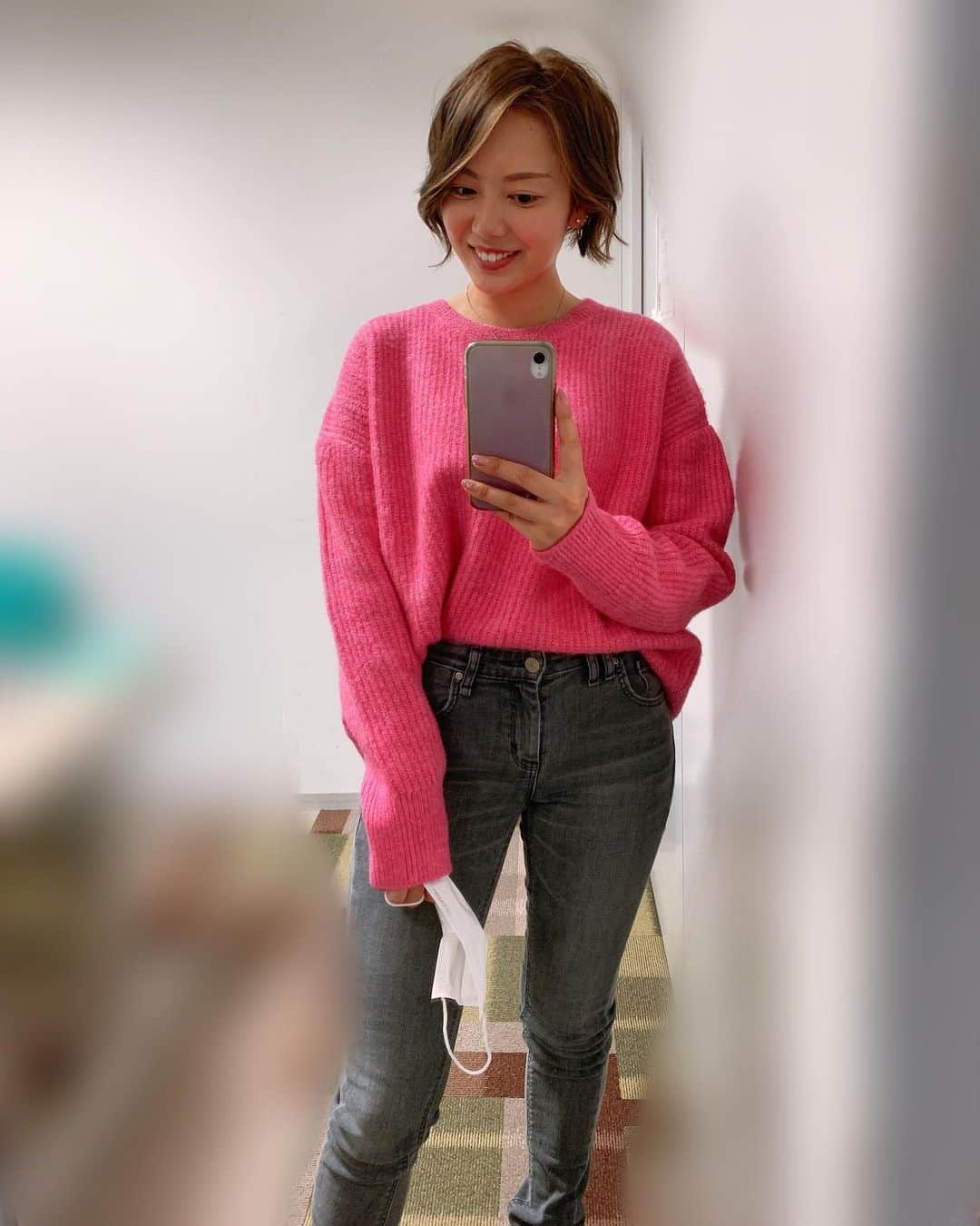 志村玲那さんのインスタグラム写真 - (志村玲那Instagram)「#おはよ〜〜〜  #今年買った #このセーターお気に入り #ピンクかわいいでしょ  #もう少しで今年終わるね #いい気分で年越ししたいなぁ  #みんなも楽しい日にしてね❤️❤️」12月30日 9時04分 - rena_shimura
