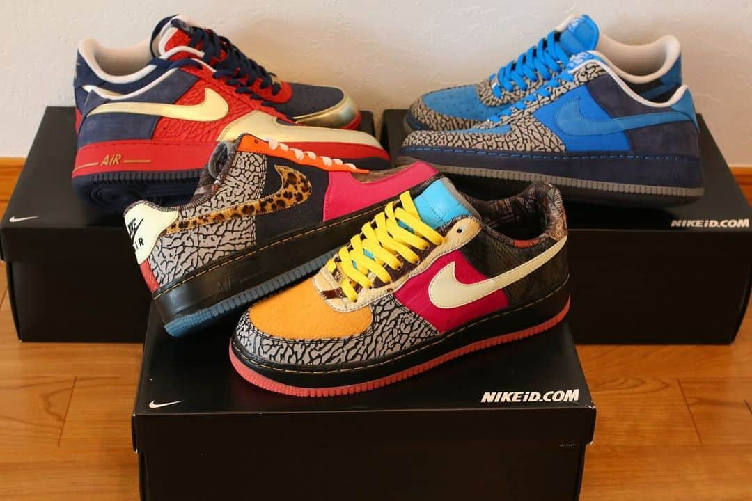 SneakerBox.jpさんのインスタグラム写真 - (SneakerBox.jpInstagram)「第2弾 懐かしのiDシリーズ 今回はジョーダン3でお馴染みのあの素材が使えた2013年か2014年あたりのiDを引っ張り出してみました。もう何足か作ったような気がしましたが。。見当たらず 笑 DUNKやmax1でも同様の素材が使えたと思います。 今この素材で出したら争奪戦が凄そうですが、当時はそんなこともなく。。数週間はオーダー出来たような記憶です😅 What the的なカラー、STASH的なカラー、オリンピックUSAバスケチームカラーみたいな感じで作りました。 What theカラーはmidソールがin side out仕様なので、もう履けないでしょうね😱 それにしても夢を詰め込めた時代のiDでした。 ちなみに箱の形は同じですが年代が古いのは模様が入っています。 #nikeid #nikebyyou  #nikeidcreatives  #nikeids」12月30日 10時54分 - sneakerbox.jp