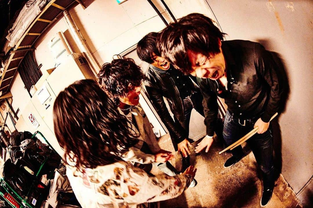 LAMP IN TERRENのインスタグラム：「2021.12.28 "A Dream Of Dreams" ① photo @hamanokazushi  #テレン #lampinterren #ランプインテレン #live #rock」