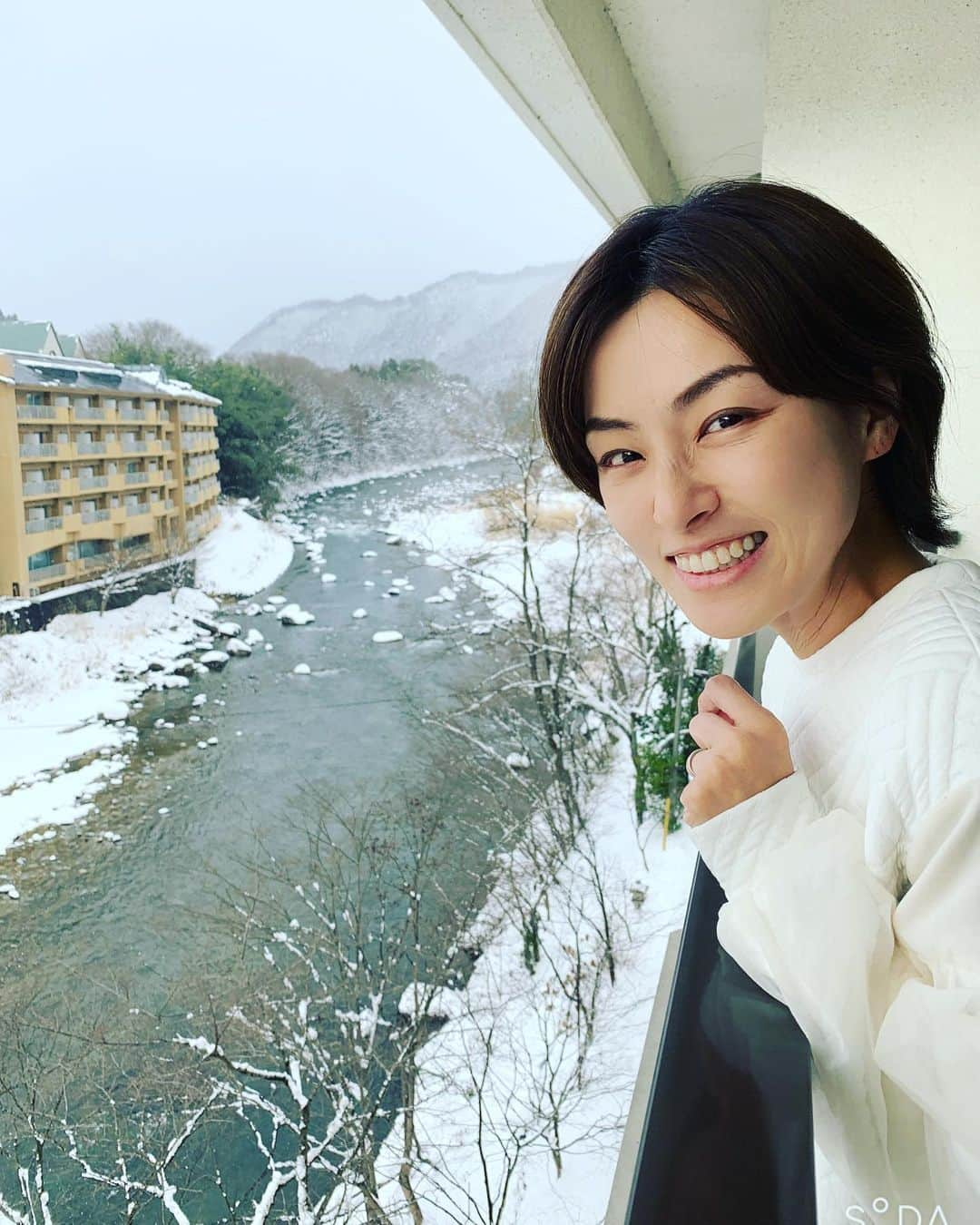 木下あゆ美さんのインスタグラム写真 - (木下あゆ美Instagram)「雪国の旅館で温泉浸かって♨️、美味しいお酒🍶飲んで。😚  #群馬良いところ　#温泉最高　#旅館最高」12月30日 21時21分 - ayumi_kinoshita13121982