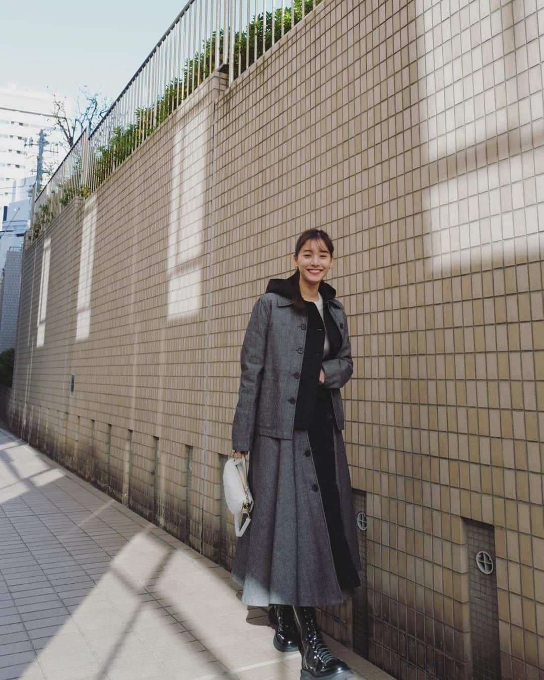 新木優子さんのインスタグラム写真 - (新木優子Instagram)「私服 jacket : @dior  skirt : @dior  knit : @dior  boots : @alexandermcqueen  bag : @dior   lip : @diorbeauty  ルージュディオール アイコンベルベット720」12月30日 22時09分 - yuuuuukko_