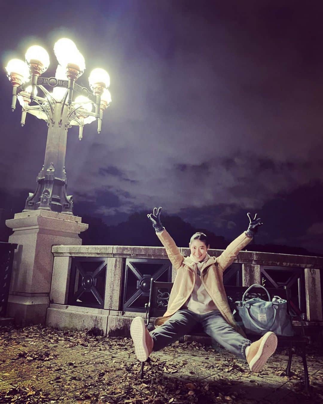 瀧本美織のインスタグラム：「なんだか綺麗な場所ーっ✨   #ドラマ  #踊り場にて」