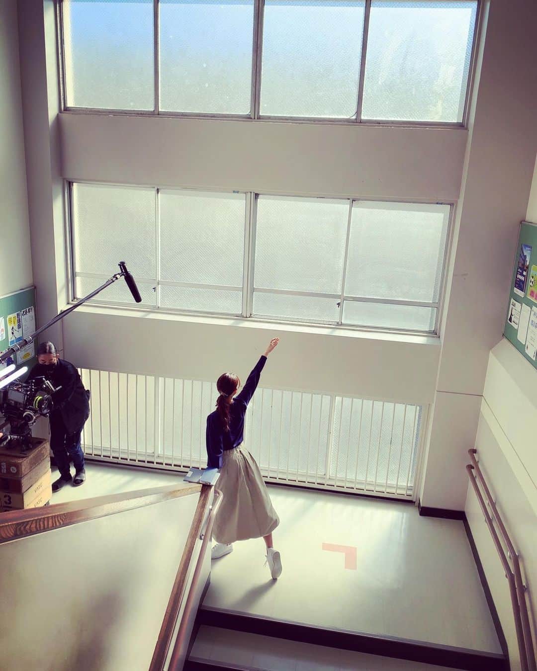 瀧本美織のインスタグラム：「今日夜24:25〜🩰   #ドラマ  #踊り場にて」