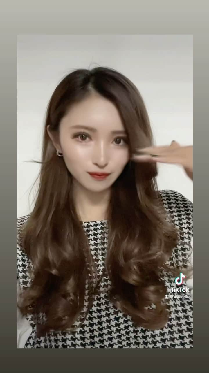 臼井麗香のインスタグラム：「今年ラストTikTok✨ #ズームされすぎた #ピンチズーム #アップすぎてごめんなさい #みんな逃げて🥺」