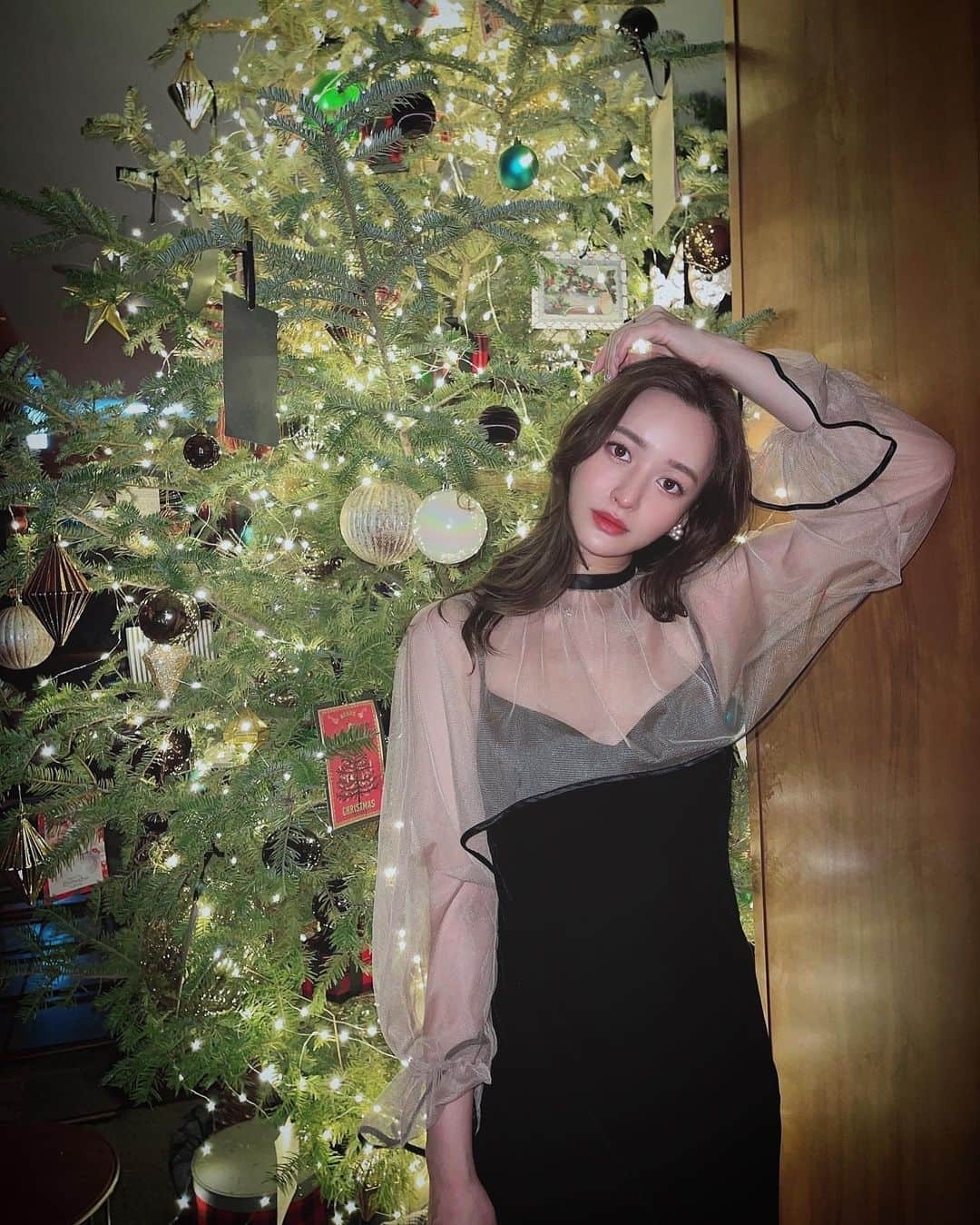 野崎萌香さんのインスタグラム写真 - (野崎萌香Instagram)「Xmasは　@aoyamagrand にて🎄🎁  ドレスは　@amerivintage 💕 バッグは　@dior 🌙」12月30日 15時09分 - moeka_nozaki