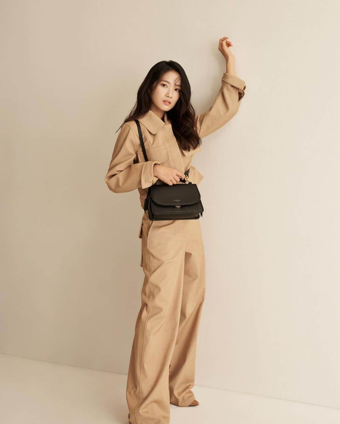 キム・ヘユンのインスタグラム：「@atstar1magazine  #앳스타일1월호」