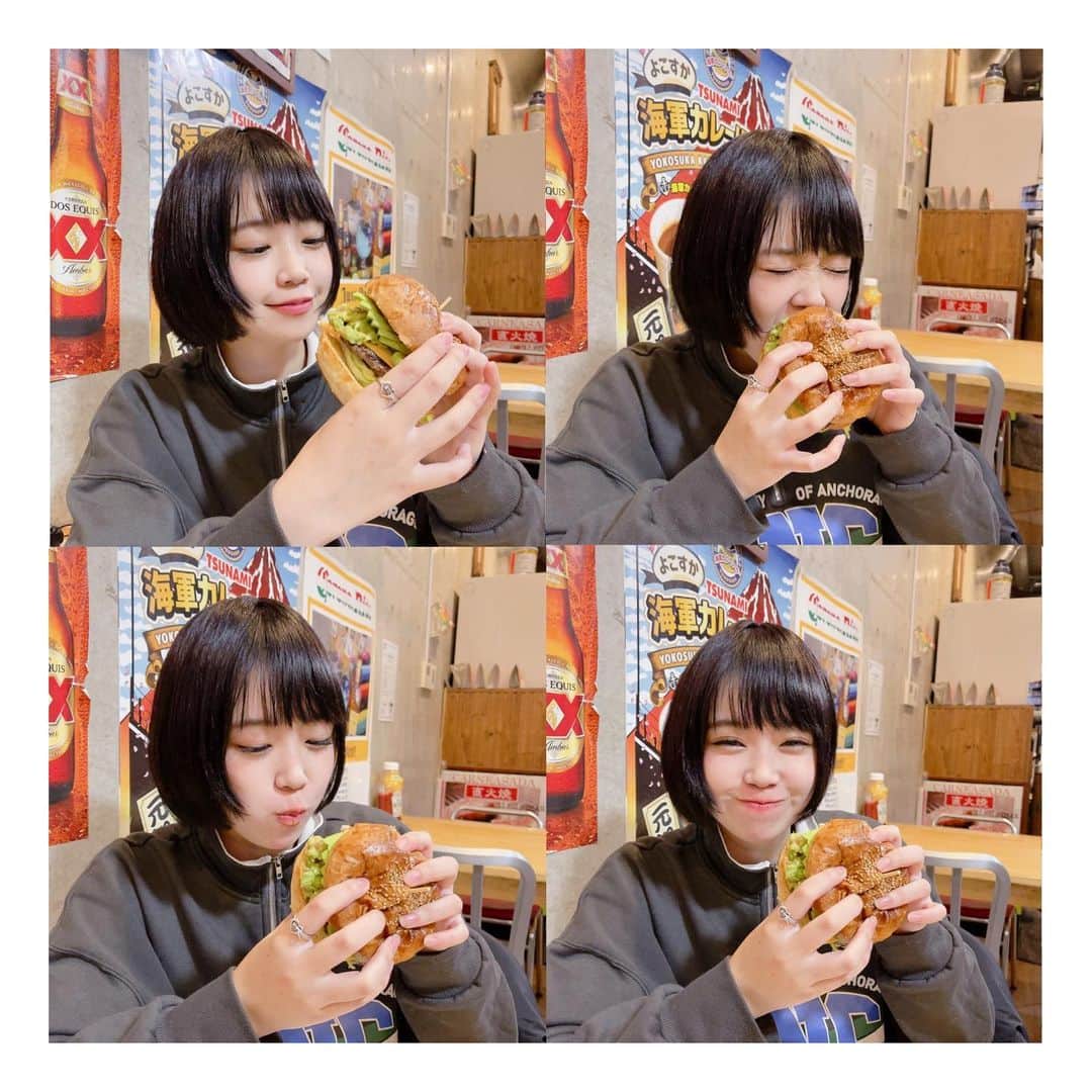 谷藤海咲のインスタグラム：「急募:ハンバーガーの綺麗な食べ方🍔」