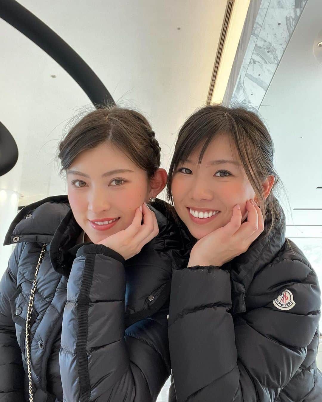 のインスタグラム：「・ なかよしまい👭 今年も仲良しいっぱいでした🙆‍♀️ ラウンド納めも一緒でした⛳️ いつもなんでも聞いてくれる優しいおねいちゃんです😇💕 来年もどうぞよろぴこです👯 ・ ・ #扶和メタル #北六甲カントリー倶楽部 #恵聖会クリニック #ネッツトヨタ神戸 #ゴルフ #ゴルフ女子」