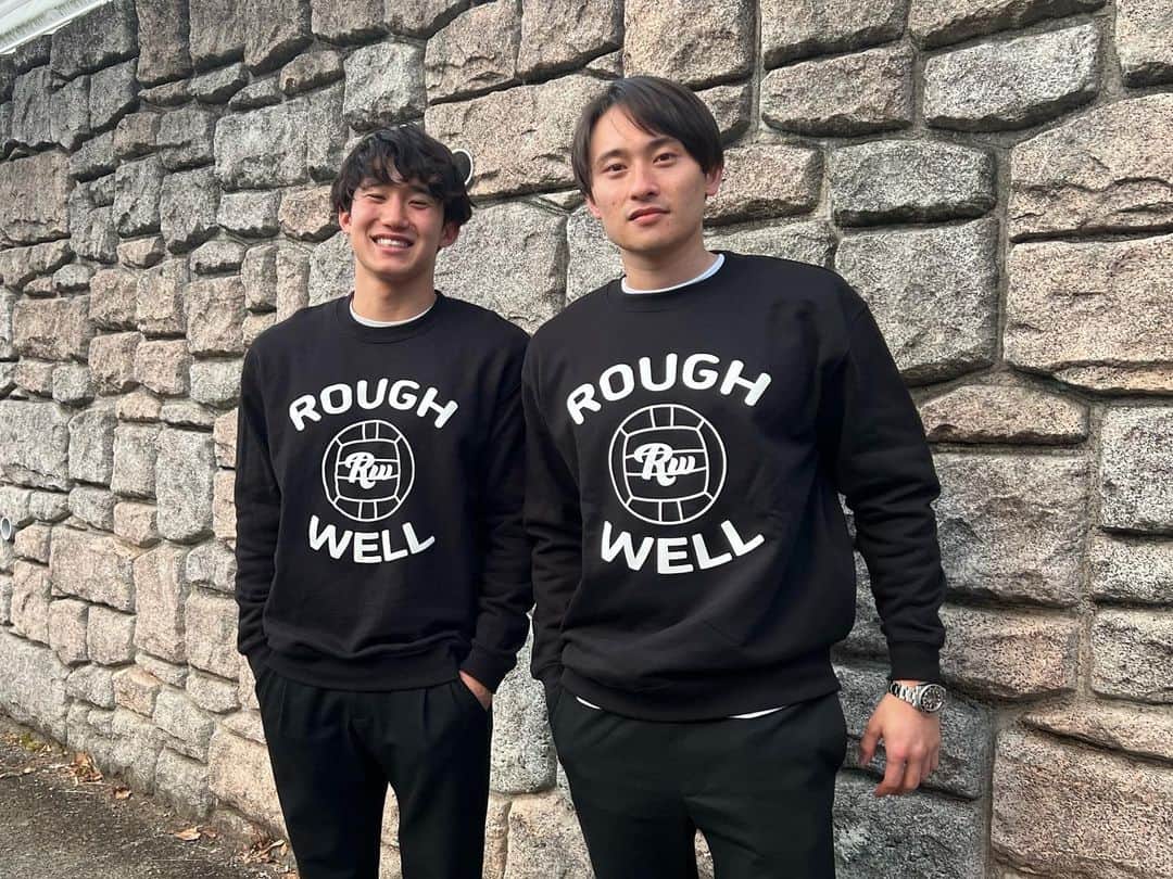 荒井陸のインスタグラム：「☑︎ 今年も残すところあと1日。 Rough Wellもチェックよろしく〜!!  #RoughWell」