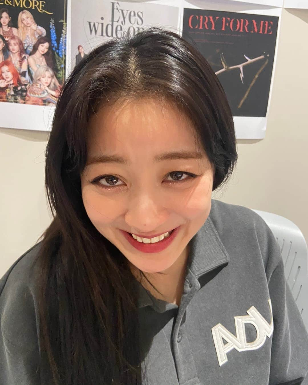 TWICEさんのインスタグラム写真 - (TWICEInstagram)「안녕 12월 31일 나는 약속 지킴이 2022년에도 예뻐지길..🦄」12月31日 8時00分 - twicetagram