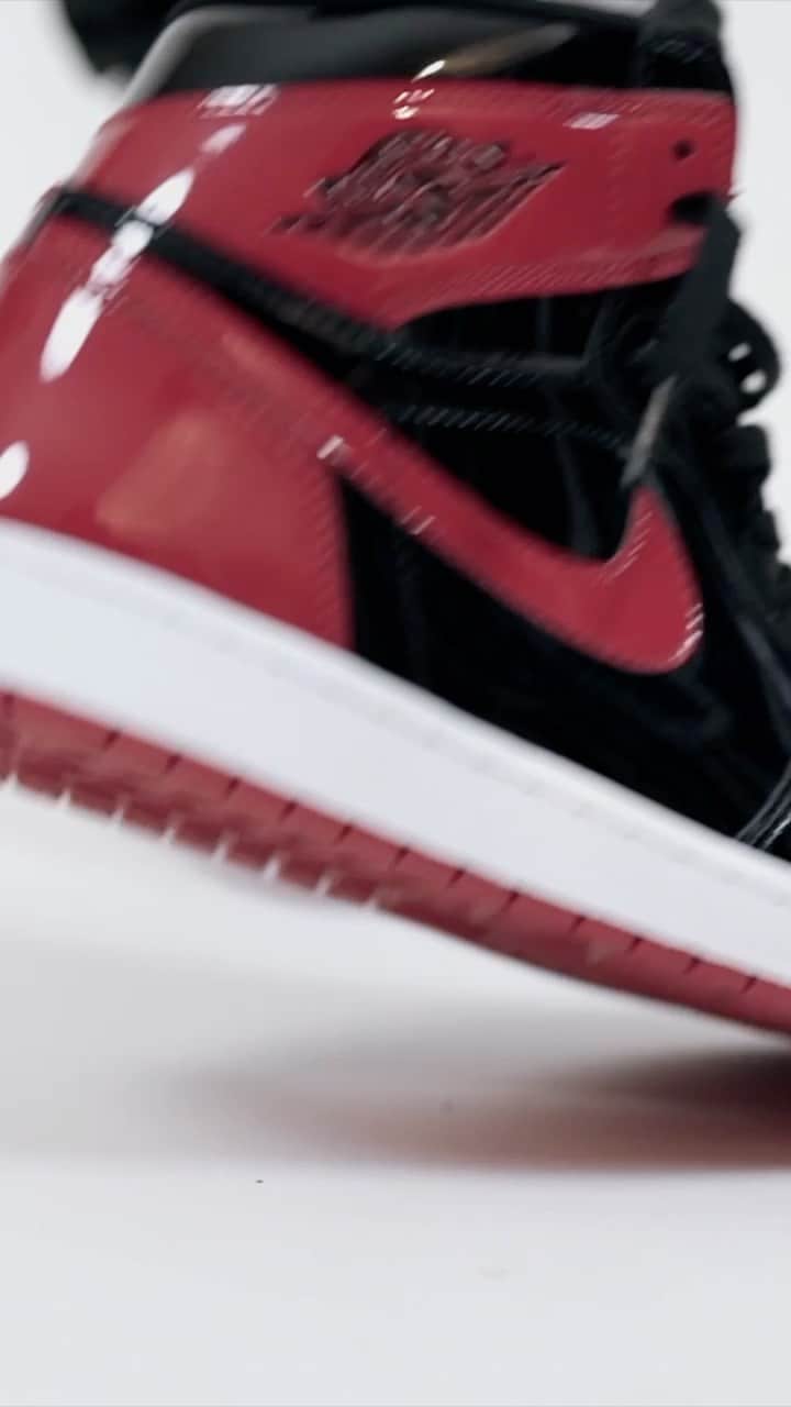 Sneakgalleryのインスタグラム：「Inspired by the Patent Bred Jordan 1s - hit the link in our bio to shop the new collection.」