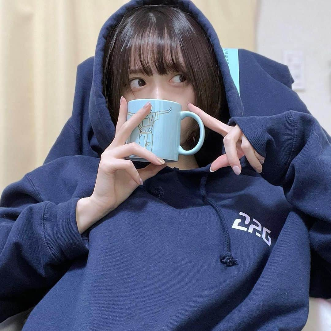 つぶらのインスタグラム：「冬グッズ作ってもろた！ちぇけ！  https://www.official-store.jp/tsubura/」