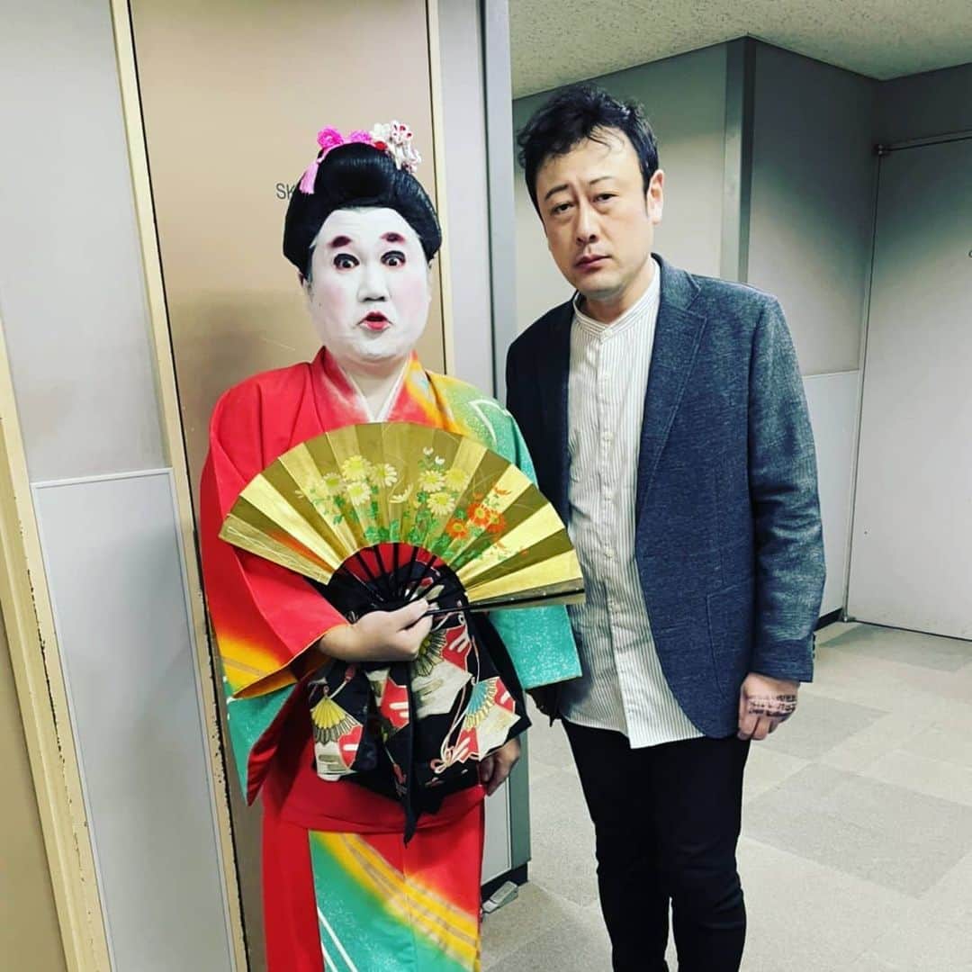 コウメ太夫のインスタグラム：「クイズ世界は一年後TBS生放送後にコウメマイルドで写メ！ 白塗りがマイルドさん！楽しかった！ チクショウ！」