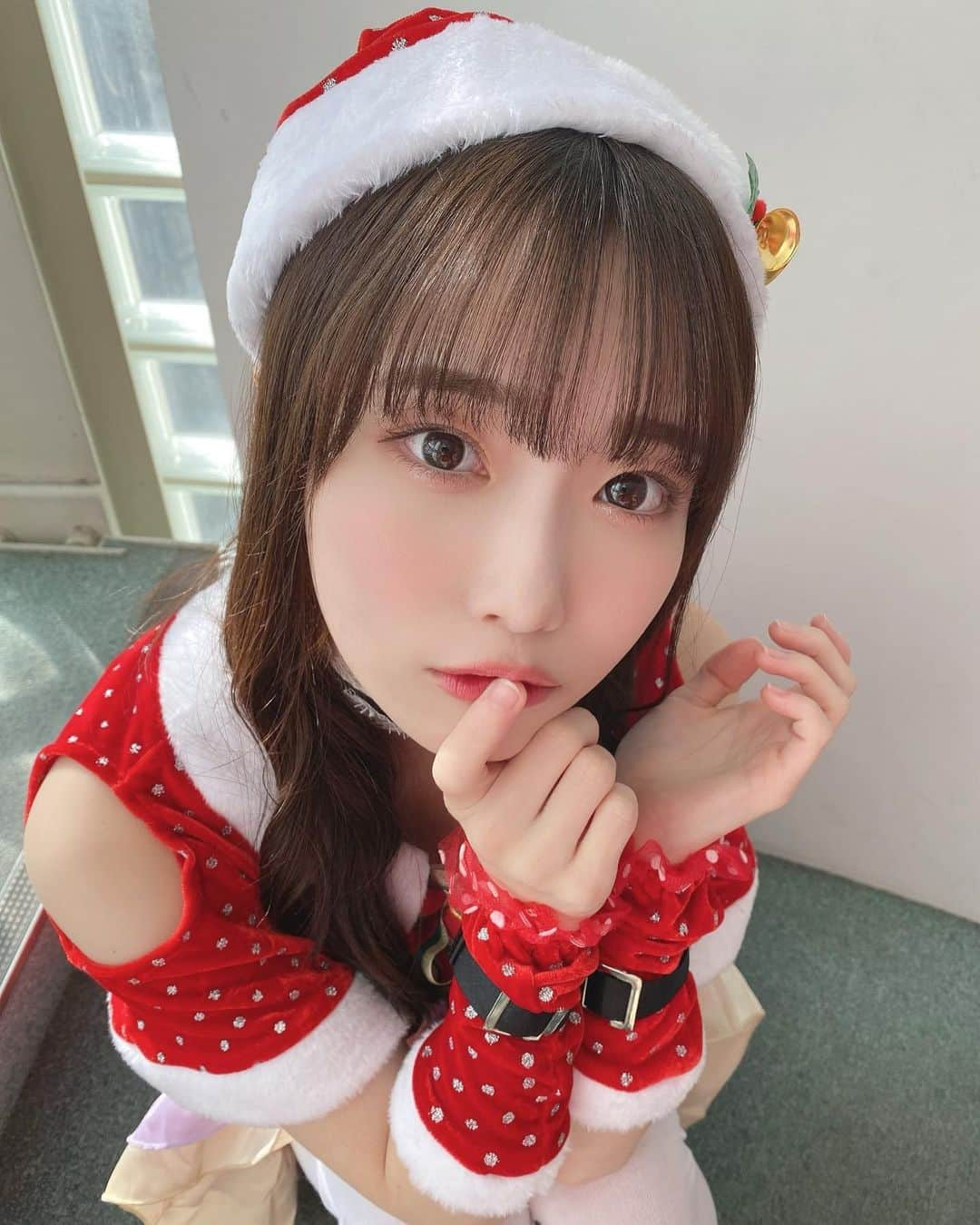 岸みゆさんのインスタグラム写真 - (岸みゆInstagram)「リリイベの時のお写真🎄 セット可愛くて撮ってもらった💗🎀」12月31日 15時56分 - miyu_kishi0213