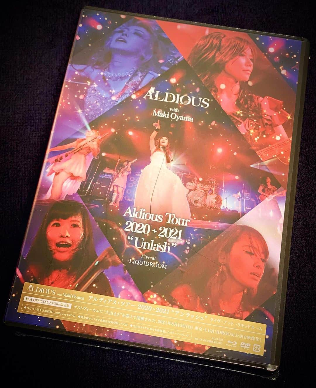 Marinaのインスタグラム：「一足お先にGet〜♩ みんなも楽しみに待っててね☺️  #Aldious」