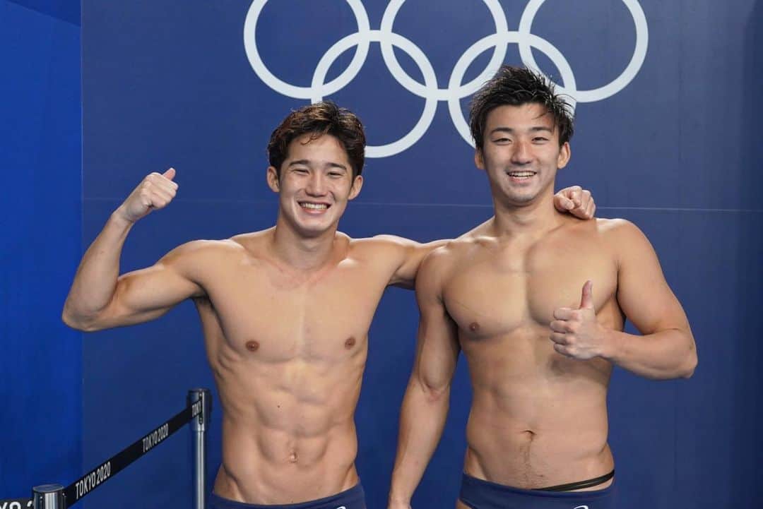 荒井陸のインスタグラム：「☑︎ 2021年、たくさんお世話になりました。  今年は、1年延期になったオリンピックも大変ありがたいことに開催され、僕らは夢の舞台で戦うことができました。大好きな水球を、大好きなメンバーで、素晴らしい舞台でプレーできたこと、本当に誇りに思います。ありがとうございました。  また、今年は色々なことにチャレンジしました。わからないことだらけですが、周りの皆さん、そして応援してくださる皆さんに支えられ、何事にも挑戦していくことができました。  来年、2022年はビックなイベントが多くあります。目標を見失わず、前に向かって進んでいけたらいいなと思います。これからも応援よろしくお願い致します。  荒井陸」
