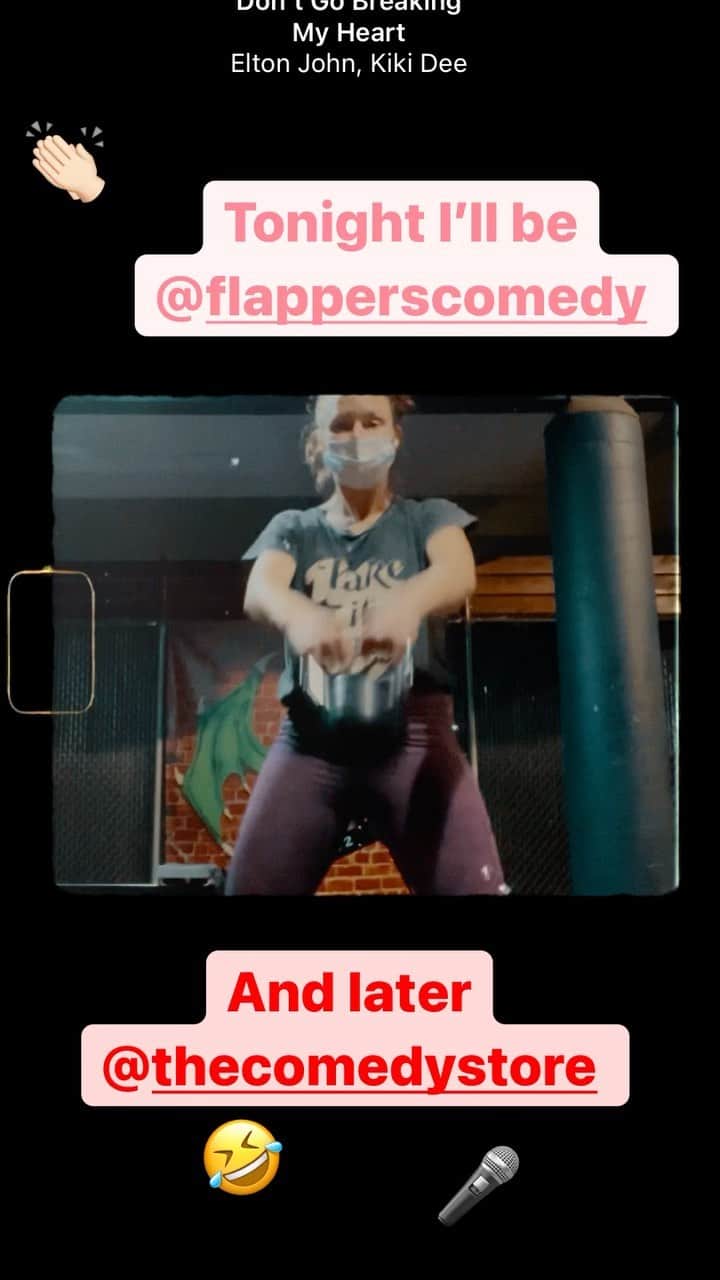 メアリー・リン・ライスカブのインスタグラム：「Happy New year! Comedy tonight @flapperscomedy @thecomedystore 🎉🎉🎉🎉🎸🎸🎸🎸🎸🎸🎤🎤🎤😻😻😻🔥🔥🔥😂😂😂」
