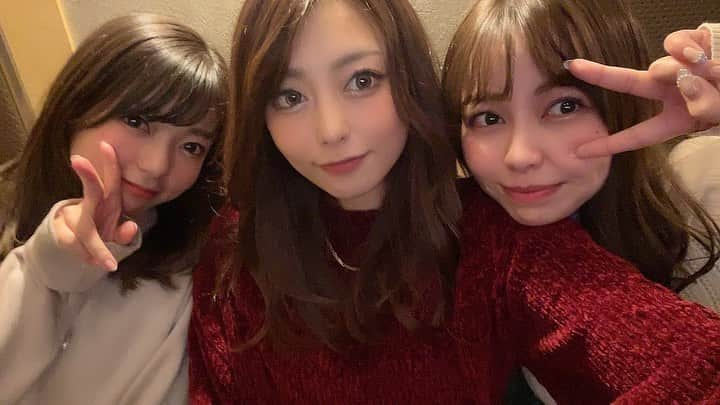 桜井あゆさんのインスタグラム写真 - (桜井あゆInstagram)「2021年の最後は 舞台メンバーと レッドメンバーで締めくくりました 流石に疲労には勝てなかったです 思いっきり飲みたかったぁぁあ！！  では、引きこもります！ また来年！」12月31日 12時59分 - ayuu.mio0415