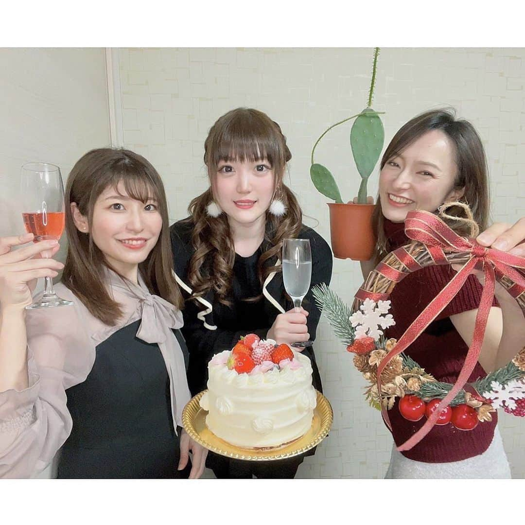 上村彩子さんのインスタグラム写真 - (上村彩子Instagram)「まこちゃん&ふじもんと〜 クリスマスパーティーしたとき〜🎄🎉」12月31日 15時14分 - ayako_uem