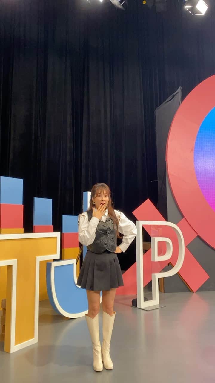 チェヨンのインスタグラム：「2022년이 와버렸네요^^  다들  새해 복  많이 받아요~💕」